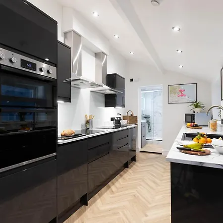 The View - Games - Hot Tub - Sleeps 22 Hébergement de vacances *