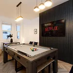 Holiday home The View - Games - Hot Tub - Sleeps 22 *